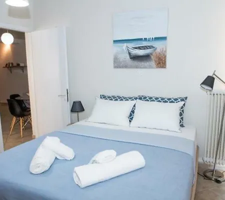 A Beautifull 2Nd Floor Apartment Close To The Port Kalamata Exterior photo