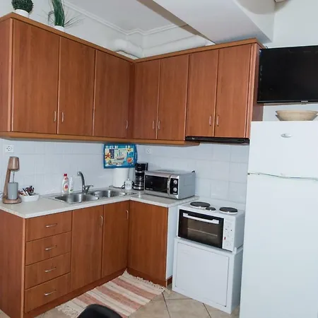 A Beautifull 2Nd Floor Apartment Close To The Port Kalamata Exterior photo