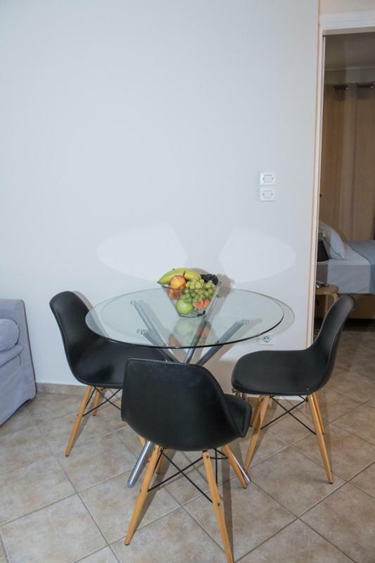 A Beautifull 2nd Floor Close To The Port Apartment *
