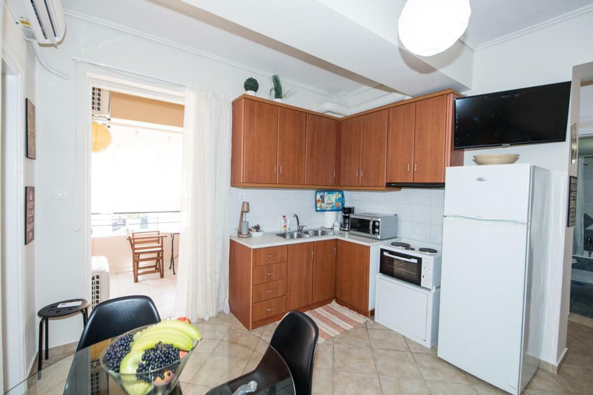 Apartament A Beautifull 2nd Floor Close To The Port Kalamata